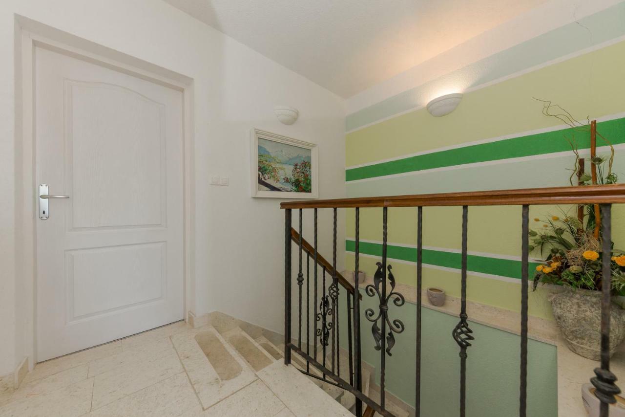 Seaside Villa Mia Trogir Eksteriør billede